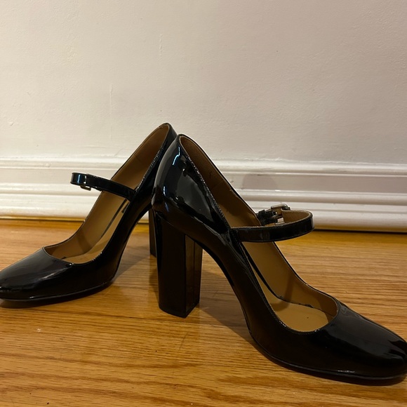 Polo Ralph Lauren 4” leather heels - Picture 6 of 6